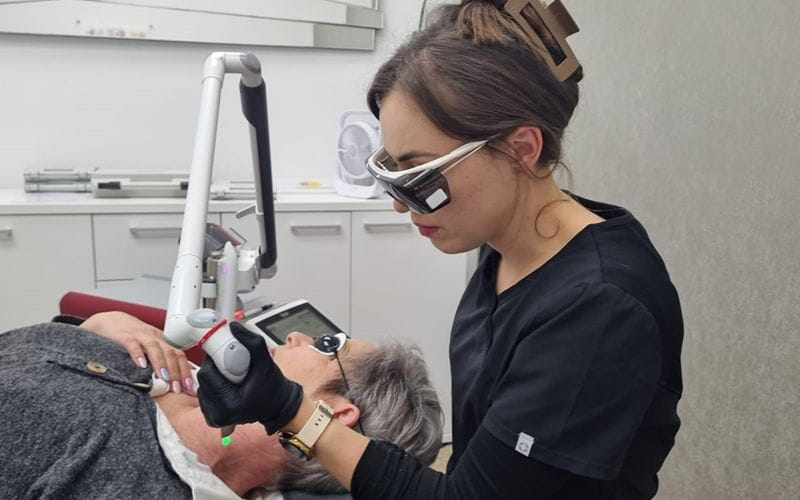 laser-for-hair-removal-procedure (1)